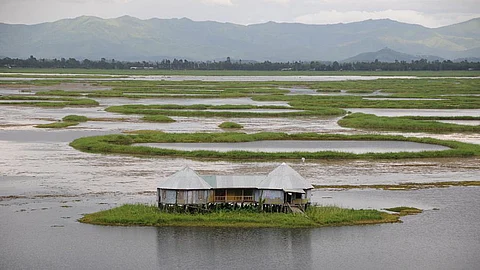 A home on Loktak lake in Moirang, Manipur (Image: Sharada Prasad CS, Wikipedia Commons)