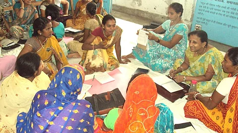 CCAFS together with Alternative Futures and the Bihar Mahila Samakhya organised a training-of-trainers workshop for local women leaders on gender, climate change and agriculture. (Image: CCAFS/CC BY-NC-SA 2.0 DEED)