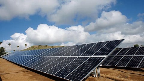 Solar energy and land use (Image: Rawpixel, CC0)