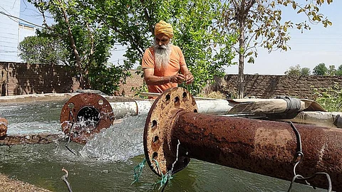 Billions of litres of groundwater pumped out every year contribute to carbon emissions. (Photo: IWP Flickr photos)