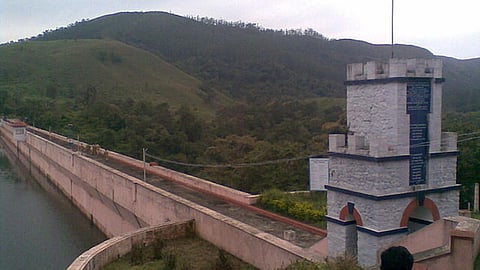 The Mullaperiyar dam (Source: Jayeshj via Wikipedia Commons)