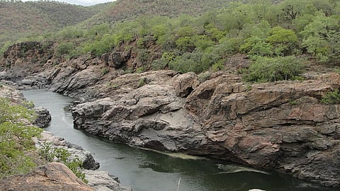 Narrow flow path of Cauvery, Mekedaatu (Source:Wikipedia)