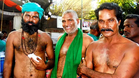 Tamil Nadu farmers protest for drought relief in Delhi.
