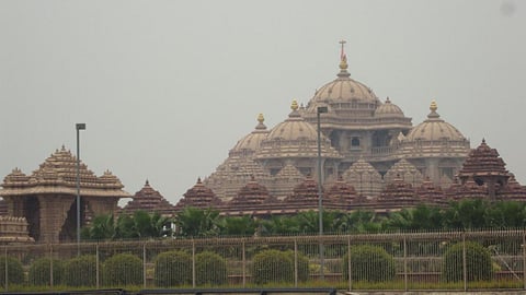 NGT had in July 2015 slapped a fine on the Akshardham temple management for carrying out expansion without prior environmental clearance and without examining whether the expanded portion fell on the Yamuna’s floodplains (Source: Ramesh N G, Wikimedia Commons)