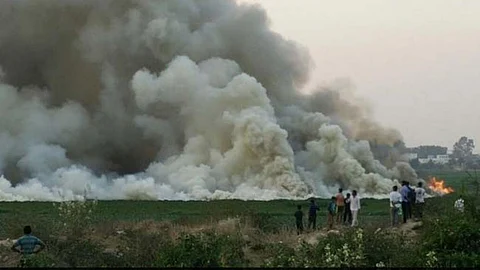 Bellandur lake on fire. (Source: NDTV)
