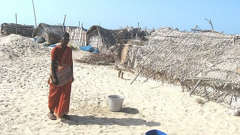 A coastal village with poor sanitation facilities in South India (Source: India Water Portal)