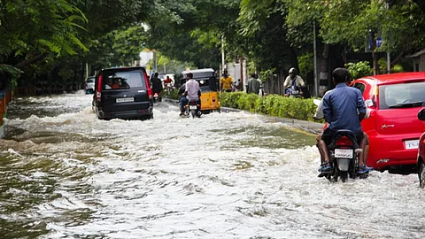 Flooding in Mumbai during the monsoons (Image Source: Wikimedia Commons)