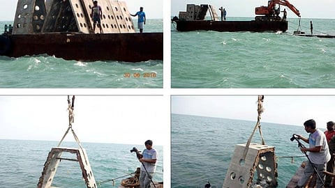 Artificial reefs get immersed in the sea. (Source: India Science Wire)