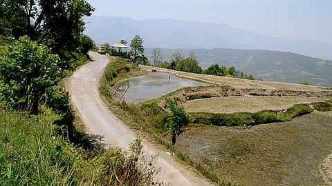 Ponds as reservoirs for paddy fields located below