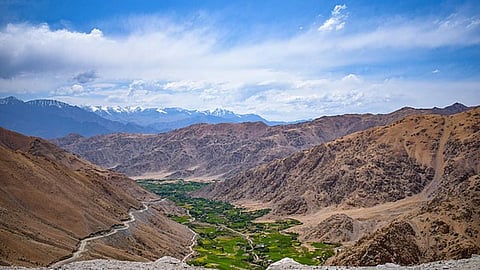 Landscapes of Ladakh (Image Source: Reflectionsbyprajakta via Wikimedia Commons)
