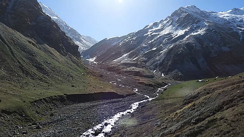 हिमाचल प्रदेश में तीर्थन नदी का उद्गम क्षेत्र