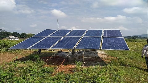 अक्षय ऊर्जा की ओर कदम बढ़ाना आज वक्त की पुकार है और सोलर एनर्जी इसका एक सुलभ और कारगर समाधान है।