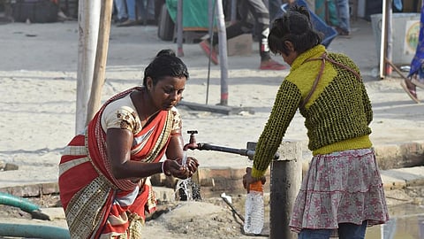 बिहार में गंगा के मध्य मैदानी इलाके में भूजल में मैंगनीज़ का स्तर बढ़ा हुआ है, जिसे एक अध्ययन ने कैंसर के बढ़ते मामलों से जोड़ा है।