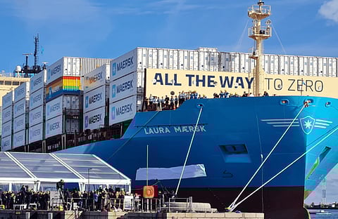 हाल ही में एंटोनिया मर्स्क कंपनी के एथेनॉल से चलने वाले जहाज का उद्घाटन किया गया।