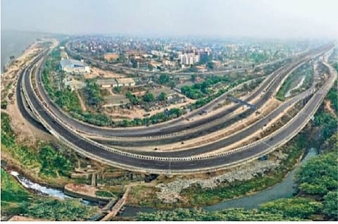 पटना का जेपी गंगा पथ, जिसे आम बोलचाल में मरीन ड्राइव कहा जाता है, शहर के लिए तेज़ कनेक्टिविटी और आधुनिकता का प्रतीक बन चुका है।