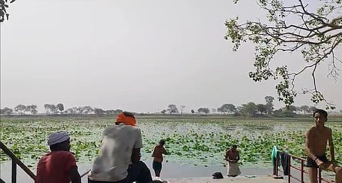 उत्तर प्रदेश के चित्रकूट जिले के बड़ा तालाब और सिंघानिया तालाब को अब संरक्षित वेटलैंड का दर्ज़ा प्राप्त हो गया है।