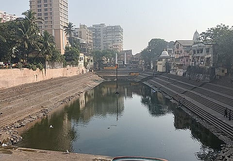 दक्षिण मुंबई के वालकेश्वर में स्थित ऐतिहासिक बाणगंगा सरोवर। 