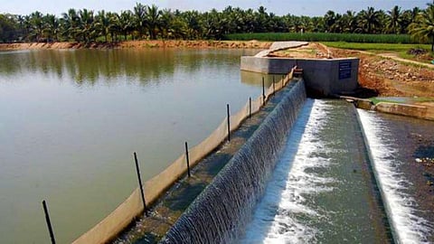 गुजरात के जल संसाधनों पर सिंचाई विधियों का प्रभाव,Pc-vivacepanorama