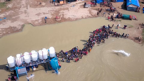 बाढ़ के दौरान पेयजल की आपूर्ति