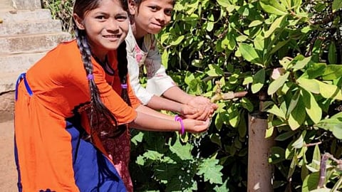 जनजातीय गाँव में पेयजल आपूर्ति,Pc-जल-जीवन संवाद