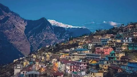 पहाड़ और जोशीमठ शहर की संरचना,Pc-सर्वोदय जगत