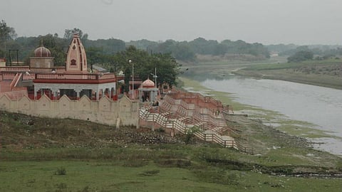 हर माह 12 लाख रुपये खर्च, फिर भी प्रदूषण से कराह रही सई नदी,PC-Wikipedia