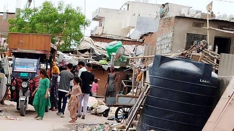 बाबा रामदेव नगर बस्ती में जलजीवन मिशन का पानी नहीं पहुंच रहा