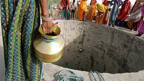 परम्परागत तरीकों से ही बचेगा पानी