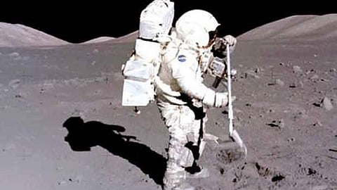 चांद पर पानी बनाएगा नासा