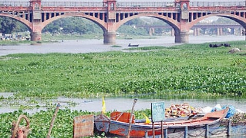 गोमती के सफाई अभियान को पलीता लगा रहे 33 नाले