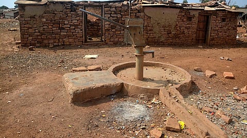 पानी की जुगाड़ में गुजर रही है आधी जिन्दगी