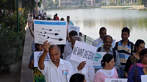 सेव नैनी झील