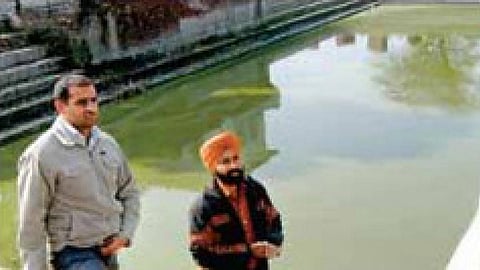 सूखे तालाबों में उड़ेला अमृत