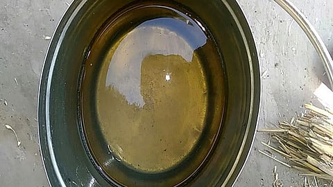 उत्तर प्रदेश के गाँवों में जहर बाँटता हैण्डपम्प