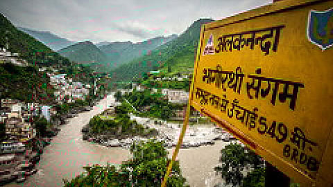 अलकनंदा और भागीरथी नदी का संगम