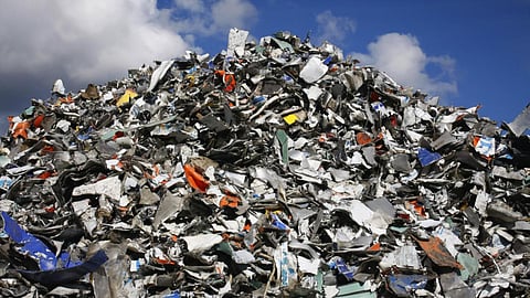 दुनिया के लिए खतरा ई-कचरा।