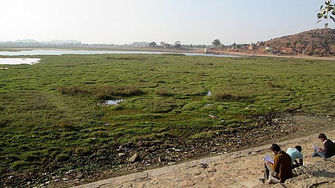 बुन्देलखण्ड - आओ लौट चलें तालाबों की ओर