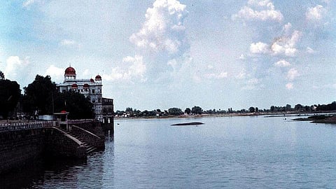 नदी जोड़ परियोजना से संकट में टीकमगढ़ के तालाब