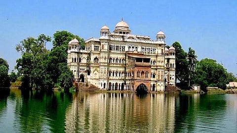 Tikamgarh pond