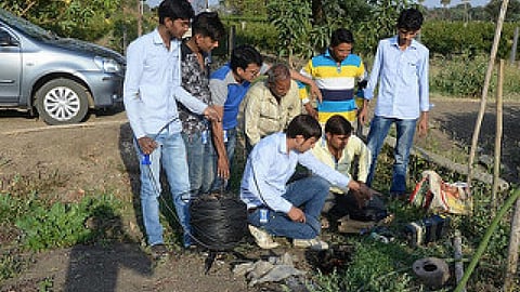 किसान करवा रहे हैं नलकूपों की एंजियोग्राफी