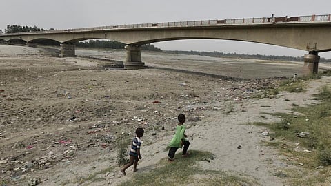 इस तरह सूख गई हैं भारती की हजारों नदियां।