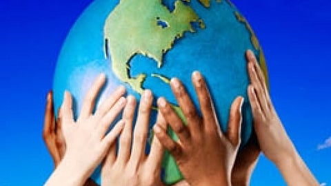 बोझ ढोती धरती