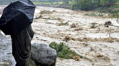 प्राकृतिक आपदा के लिये मानवजनित कारनामें