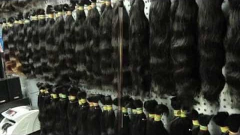 जलते मानव बाल बिगड़ती हवा।