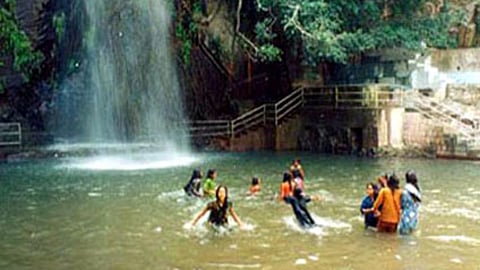 ककोलत जलप्रपात