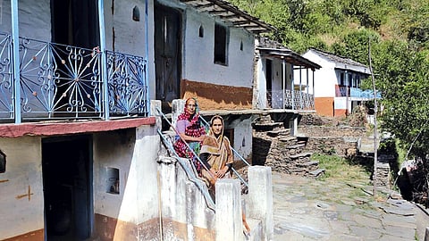 उत्तराखण्ड में पलायन निरन्तर जारी है