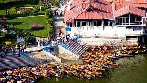 असमय बूढ़ी होती नैनी झील