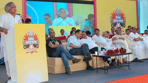 निर्मल भारत यात्रा में जयराम रमेश