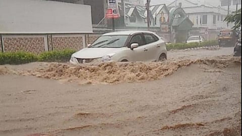 फाइलों में कैद राजधानी देहरादून का ड्रेनेज प्लान।