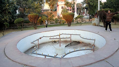 पार्क संस्कृति में घटते तालाब